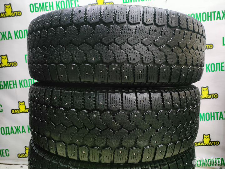 Yokohama Ice Guard F700Z 215/70 R16