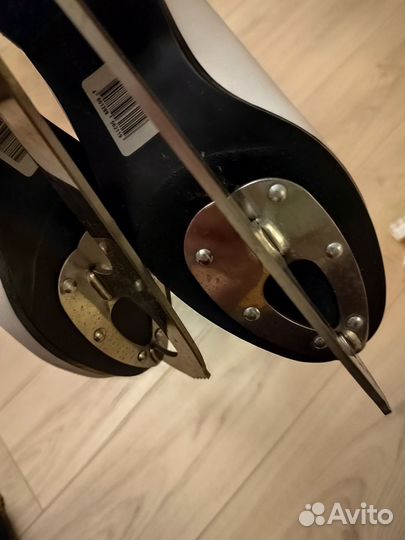 Коньки фигурные 38 размер