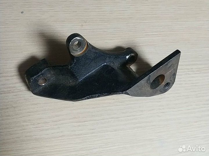 Кронштейн насоса гур на Газель