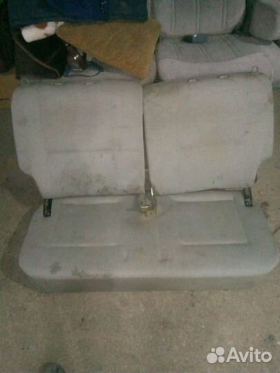 Сиденье заднее Митсубиси ек вагон