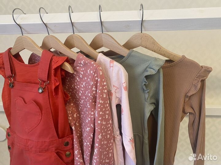 Одежда на девочку 110-116
