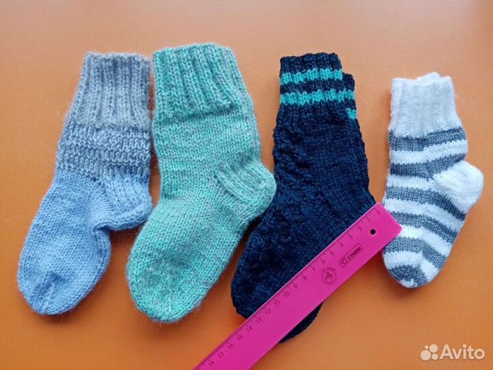 Носки и рукавицы вязаные детские и взрослые