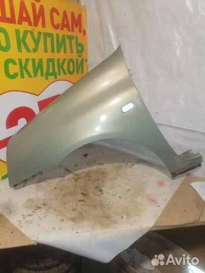 Крыло переднее левое Renault clio