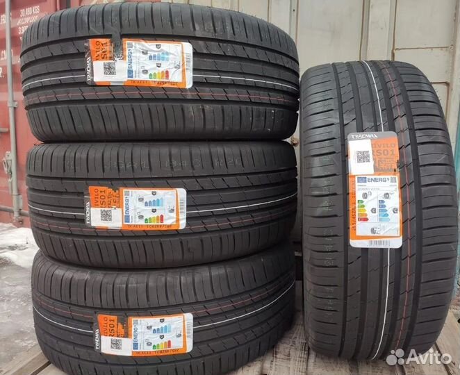 Tracmax X-Privilo RS01+ 275/30 R21 98Y