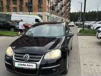 Volkswagen Jetta 1.6 AT, 2010, 137 372 км, с пробегом, цена 695 000 руб.