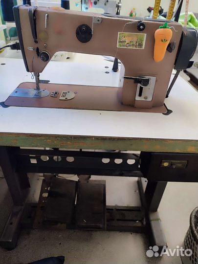 Промышленная швейная машина 1022М