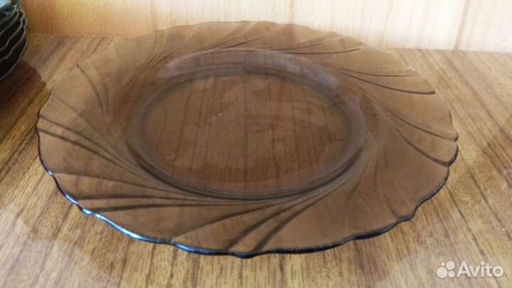 Посуда из черного стекла