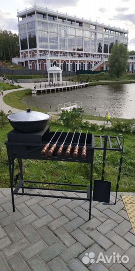 Мангал С кованными ножками