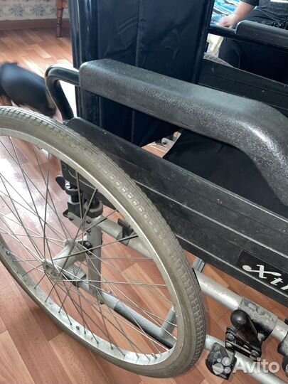 Инвалидная коляска