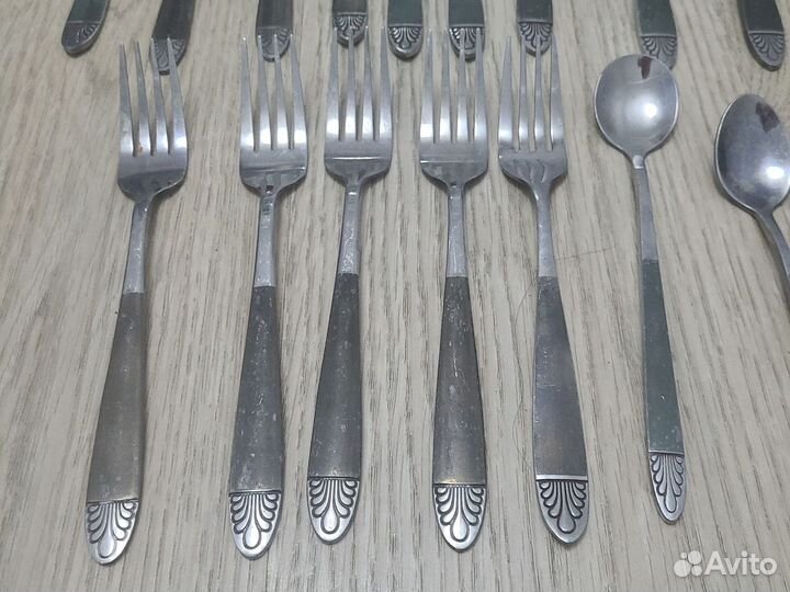 Столовые приборы