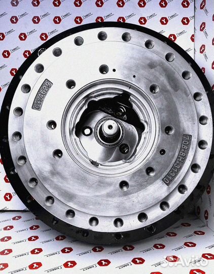 Бортовой редуктор Komatsu PC350-7 207-27-00370