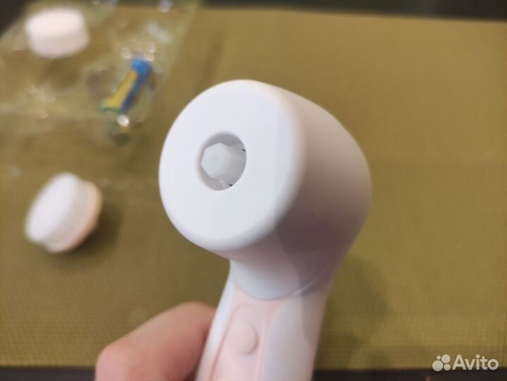 Щётка для очищения лица