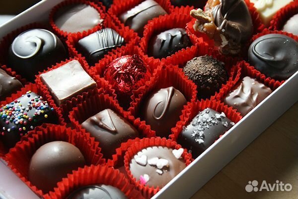 Стикеровщик/ца конфет Вахта Москва проезд,еда