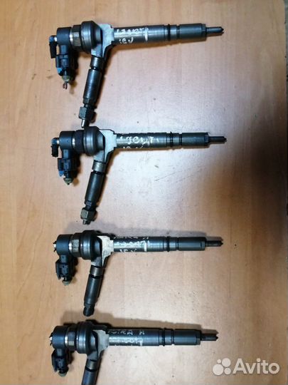 Форсунка Опель Астра Н 1,7 cdti 0445110175