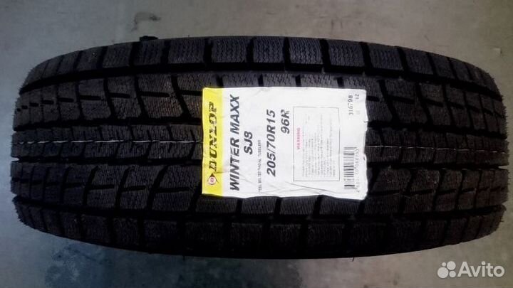 Dunlop Winter Maxx SJ8 275/50 R20 109R
