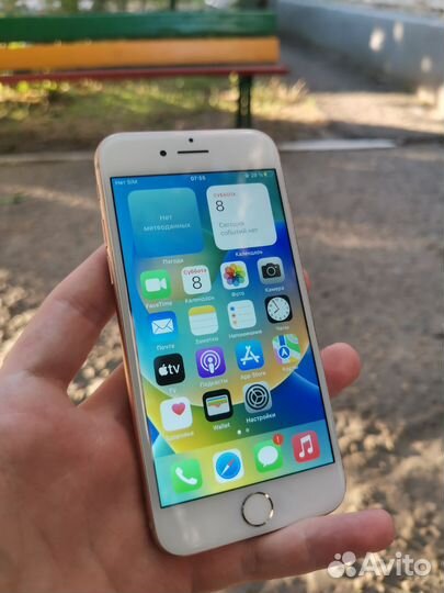 iPhone 8, 64 ГБ