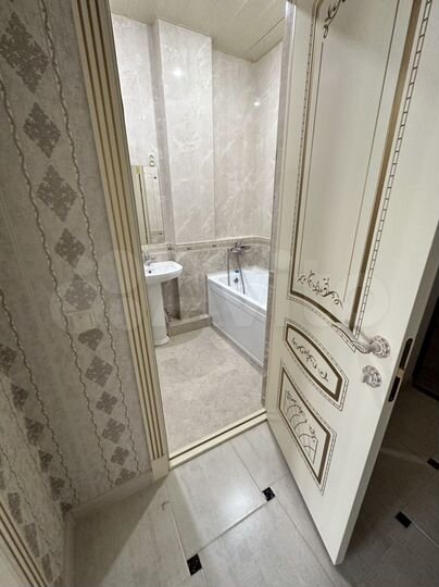 2-к. квартира, 55 м², 4/8 эт.