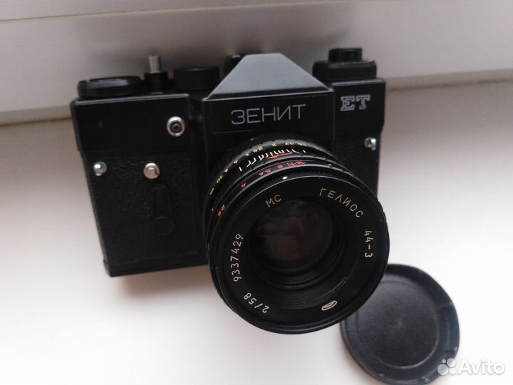 Зеркальный фотоаппарат Зенит ET + Фотоспышка