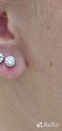 Золотые серьги с природными бриллиантами