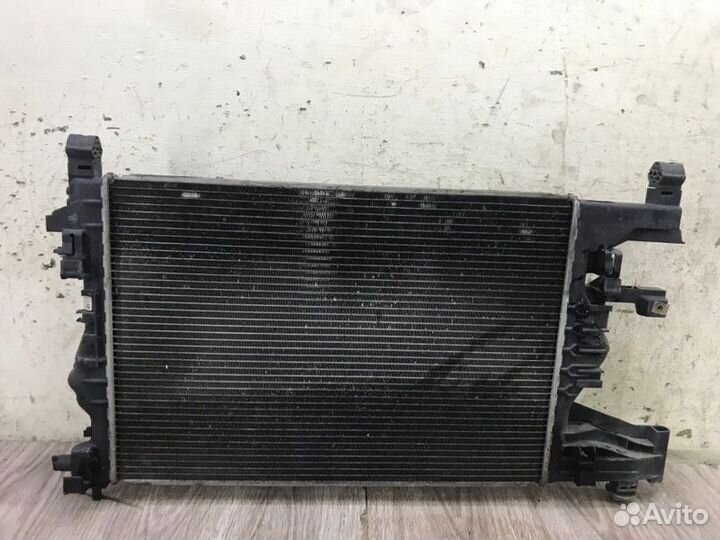 Радиатор двс Opel Astra J A17DTJ 2012