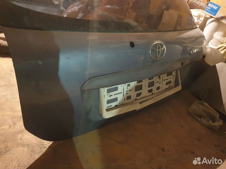 Крышка багажника Toyota Corolla 2001-2006