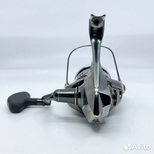 Shimano 22 Stella 4000M новая