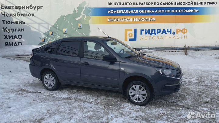 Обшивка багажника правая LADA Granta 21915607072