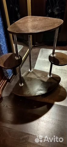 Подставка под цветы дерево