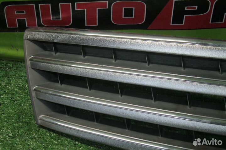 Решетка радиатора nissan J31,PJ31,TNJ31 teana 1 мо