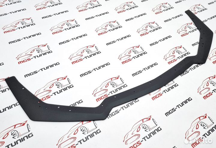 Губа переднего бампера на Ford Mustang GT 17н.в