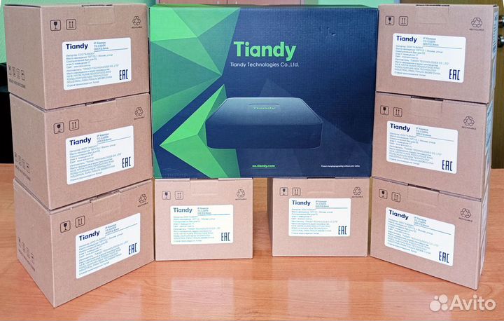 Tiandy 8 куполн IP камеры 2Мп с микф +рег (NO HDD)