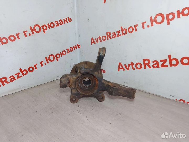 Поворотный кулак передний левый Nissan Almera N16