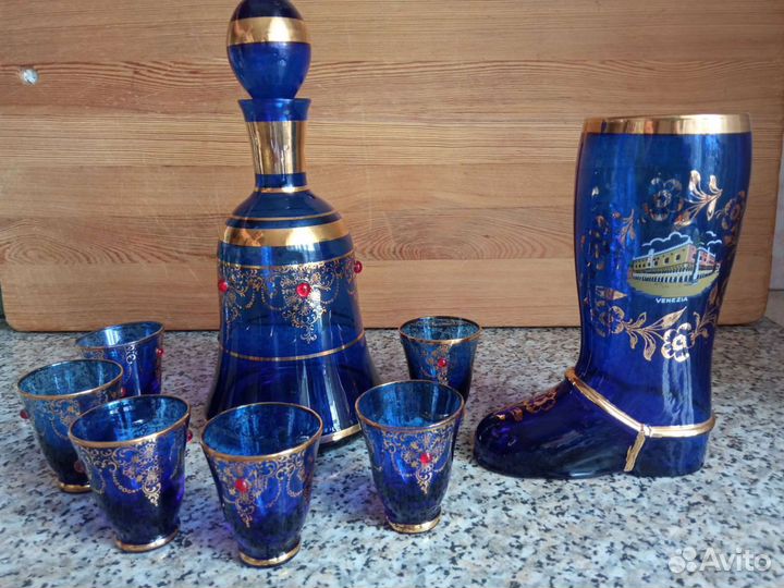 Графин со стаканами