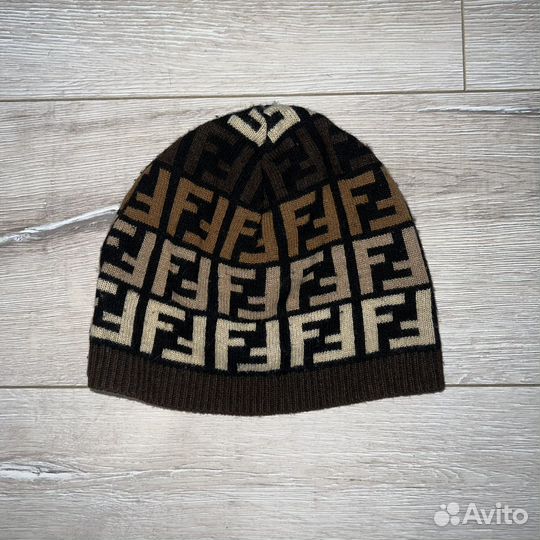 Шапка fendi оригинал