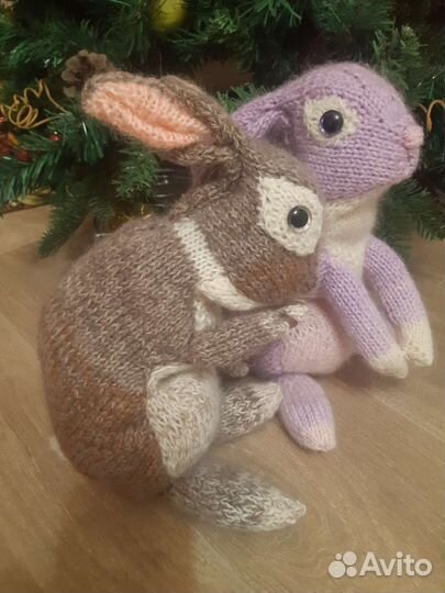 Вязаный заяц Интерьерная игрушка