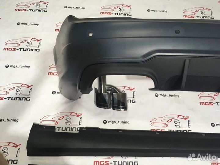 Обвес С63 AMG W204 с темными насадками