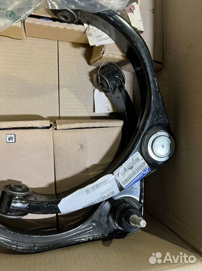 Рычаг Mopar верхний правый RAM 1500 №68227900AB