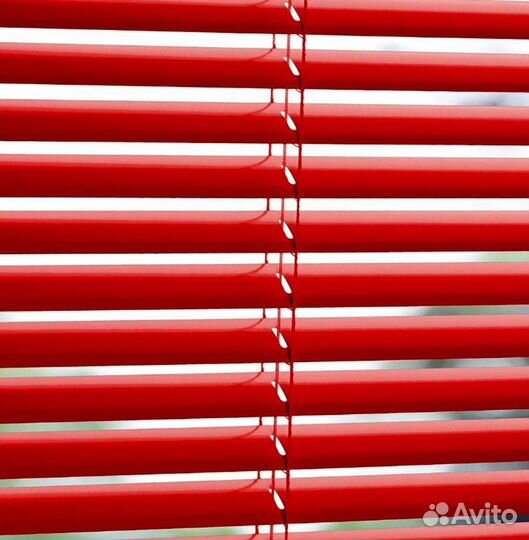 Жалюзи (рулонные, вертикальные, горизонтальные)