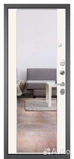 Дверь с зеркалом