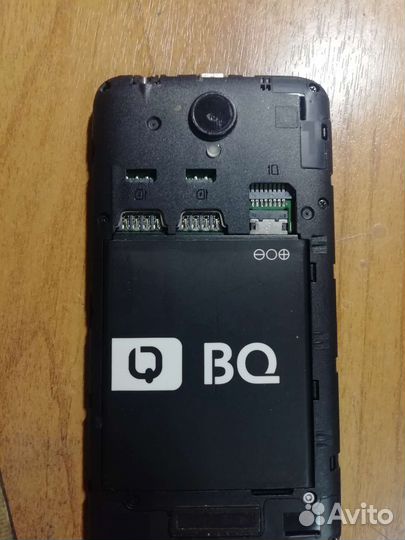 Телефон BQ