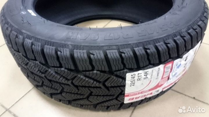 Tigar Winter 205/60 R17 93H