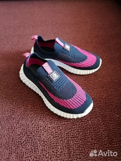 Кроссовки для девочки