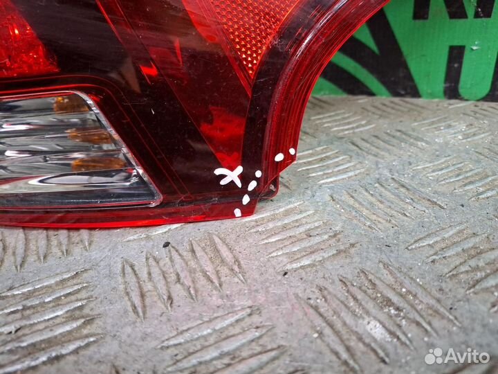 Фонарь внешний правый Mitsubishi Outlander 3