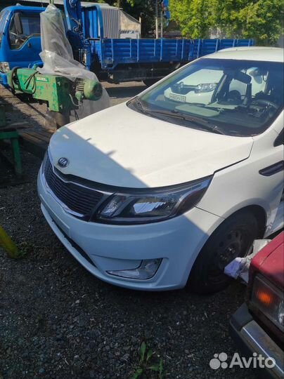 Бампер передний на kia рио3