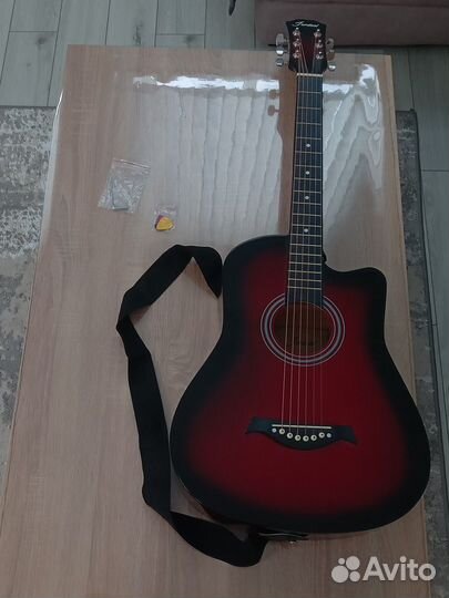 Акустическая гитара