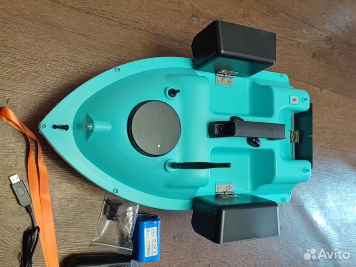 Прикормочный кораблик с GPS полная комплектация