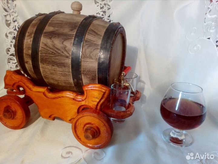 Бочонок дубовый, декоративные колёса