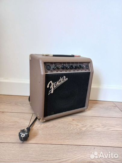 Гитарный комбоусилитель