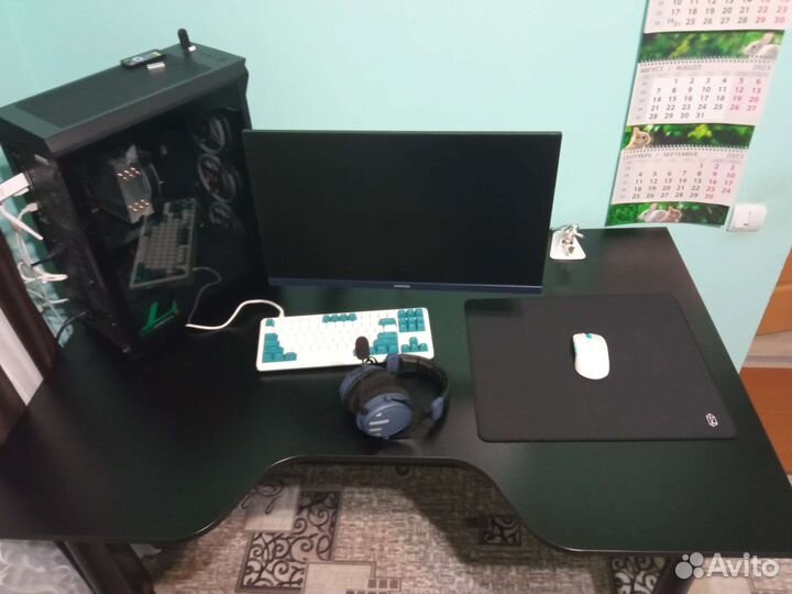 Игровой компьютер с монитором