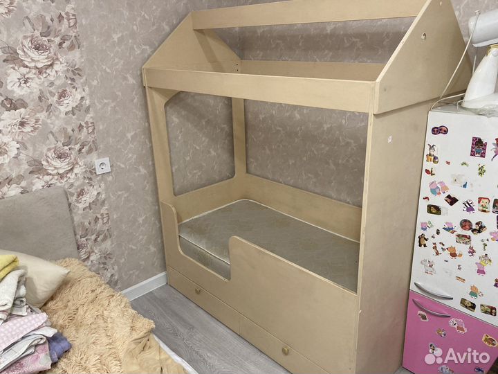 Детская кровать домик с матрасом